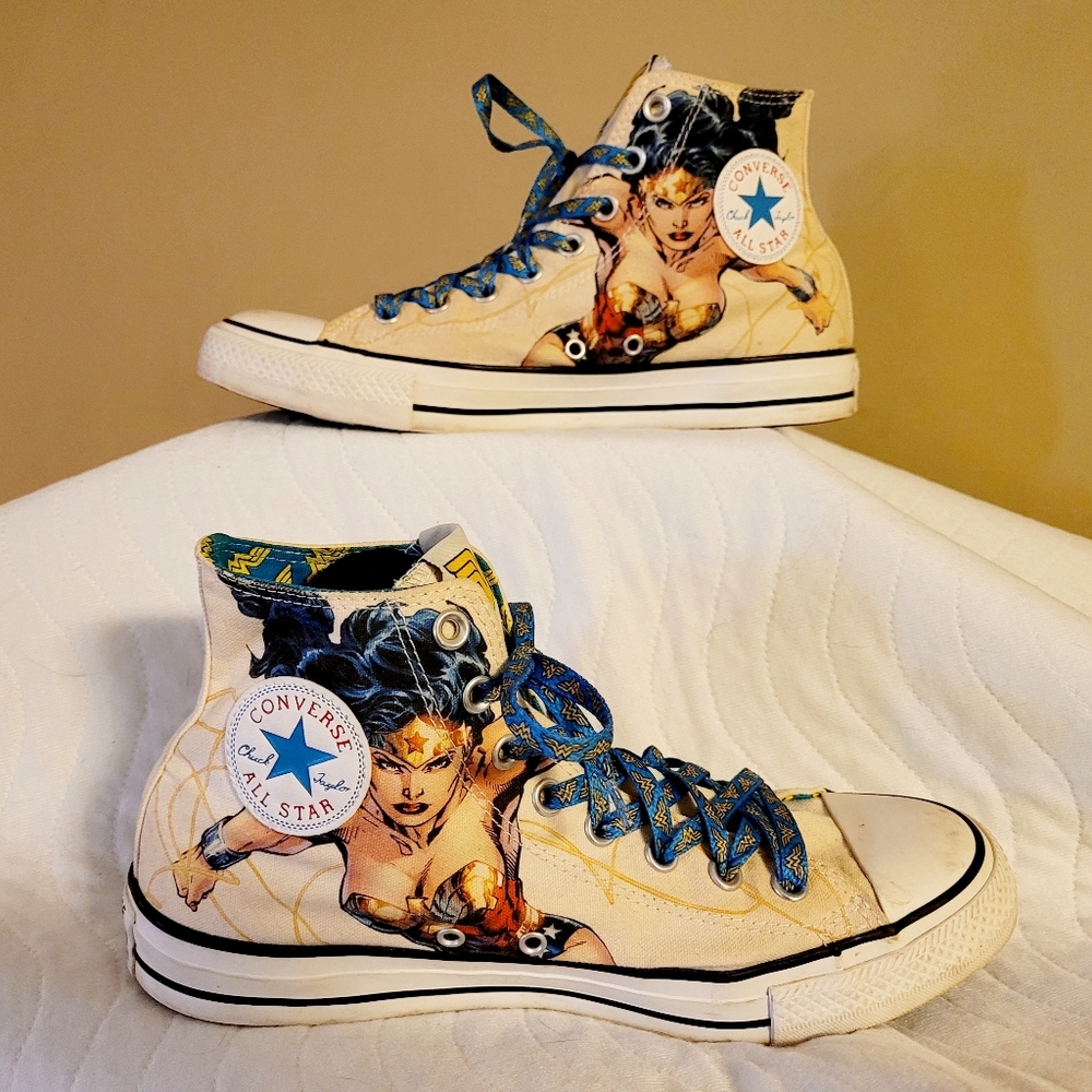 Wonder Woman Converse All Star High Tops